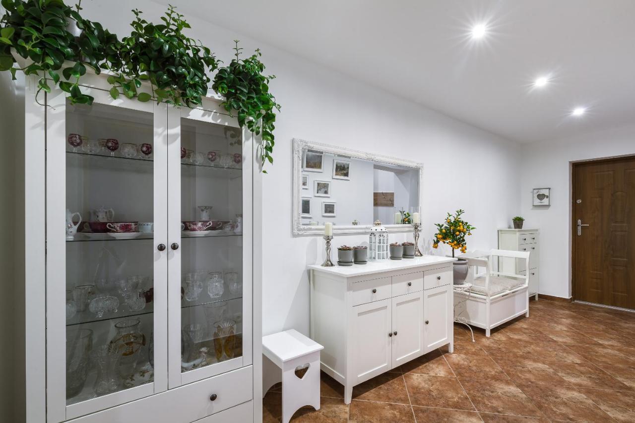 Apartamenty Cieplicka Jelenia Gora Ngoại thất bức ảnh